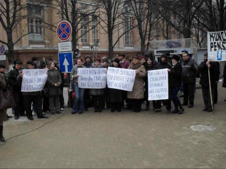 Видео Акции протеста работников Кишиневского электротранспорта RTEC 01.03.2010